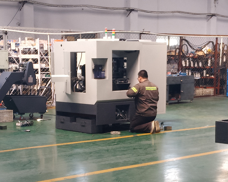 這一跪，跪出了車方機(jī)的黃金品質(zhì)