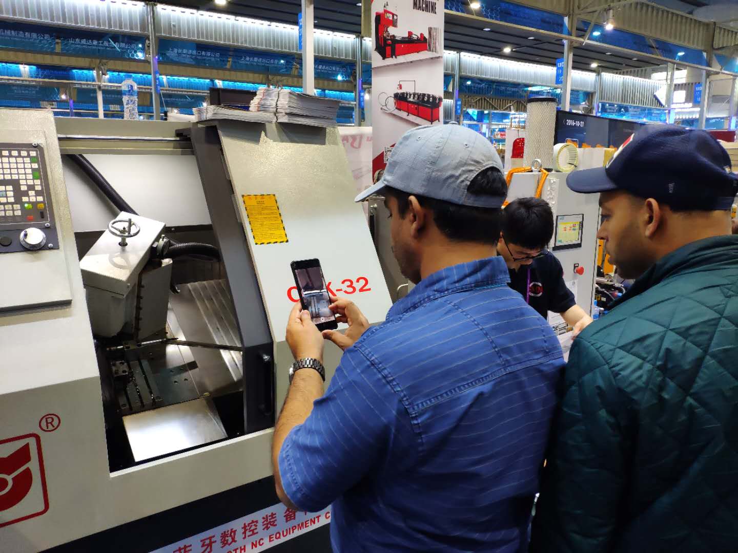 藍(lán)牙裝備“車方機(jī)”廣交會大放異彩